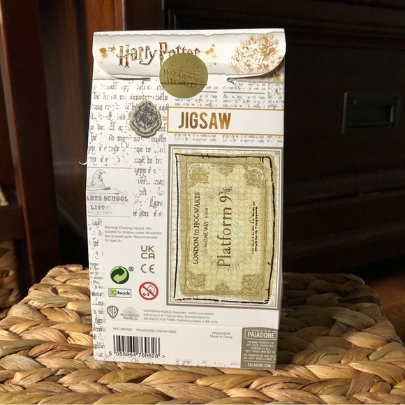 Harry Potter Platform 9 3/4 ticket puzzle 400pc. - Picture 3 of 4